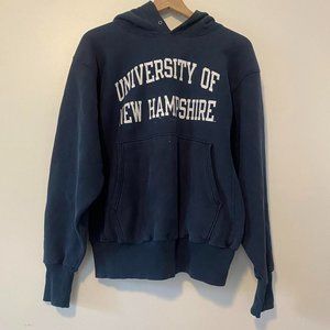 Vintage Champion Reverse Weave Hoodie - UNH